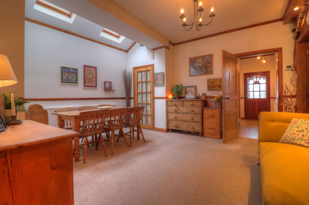 Property photo 3 of 29 Dining Room