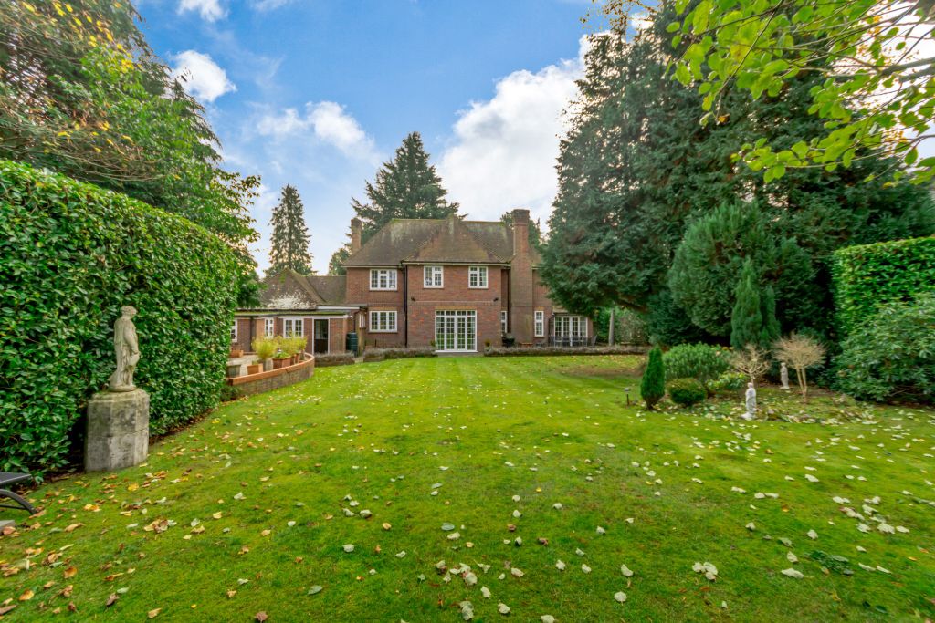 Property photo 2 of 7