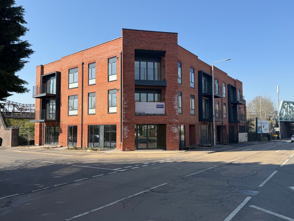 Property photo 1 of 8 Photo 8