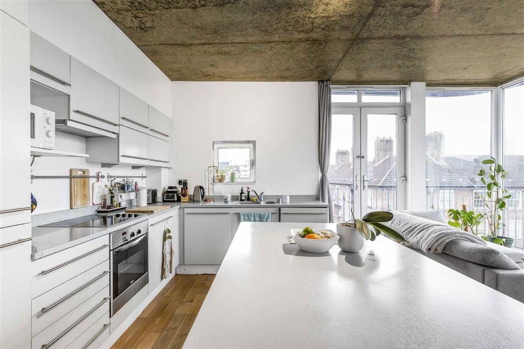 Property photo 3 of 6