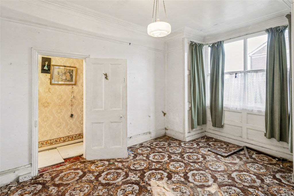 Property photo 3 of 8