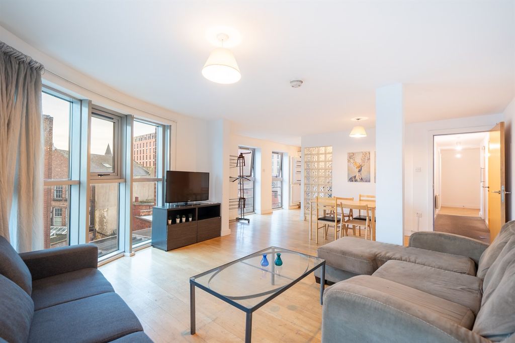 Property photo 1 of 11 (Main)