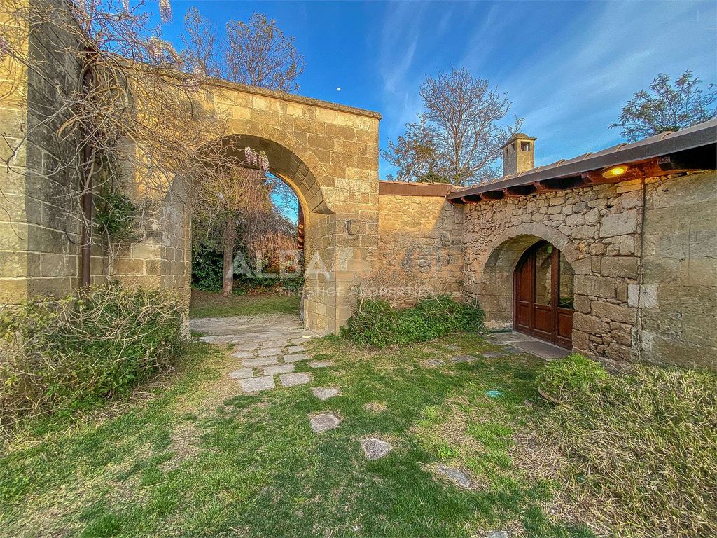 Property photo 1 of 26