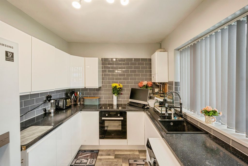 Property photo 3 of 15