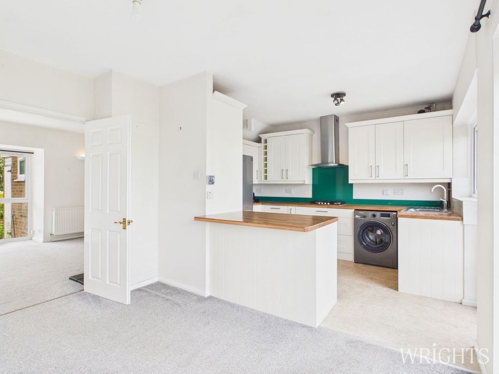 Property photo 1 of 25