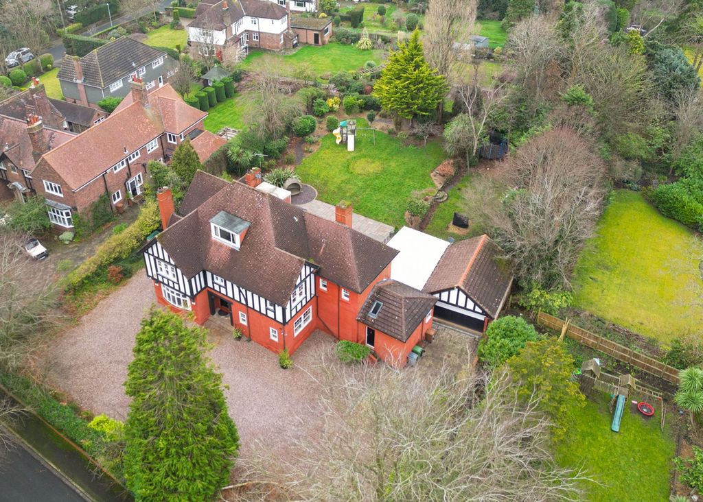 Property photo 1 of 52