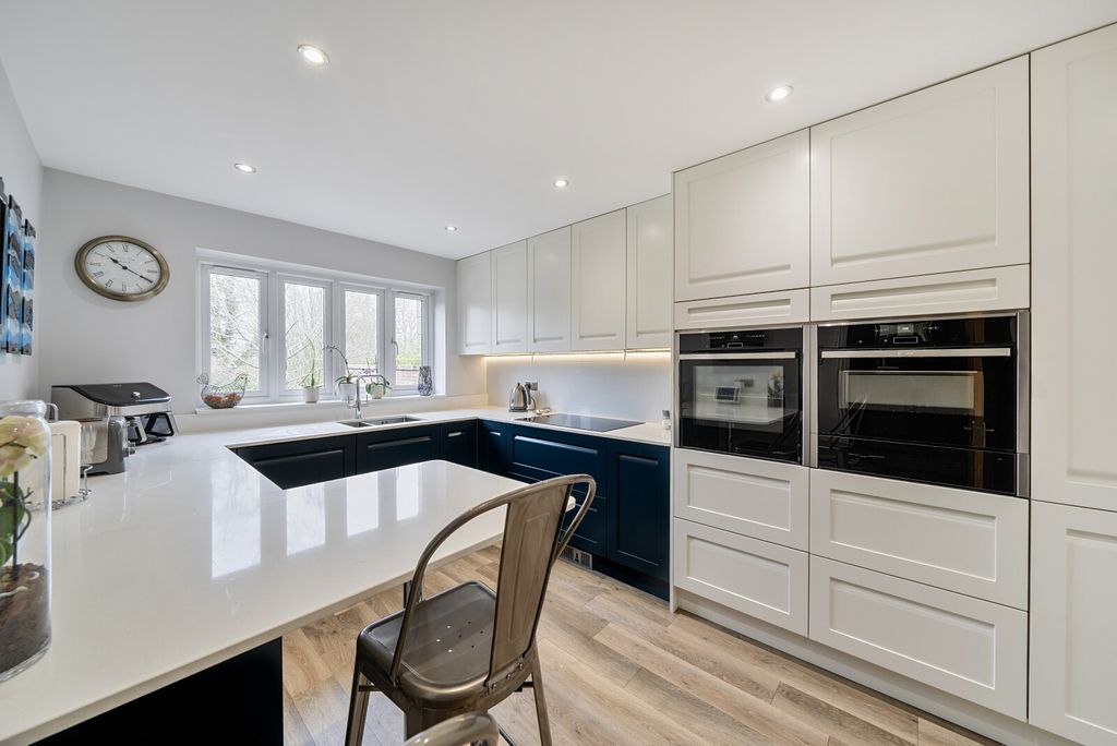 Property photo 3 of 23 Picture 3