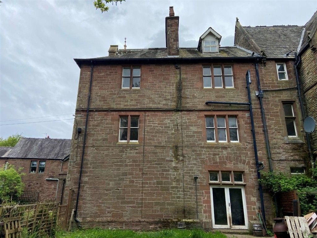 Property photo 2 of 9