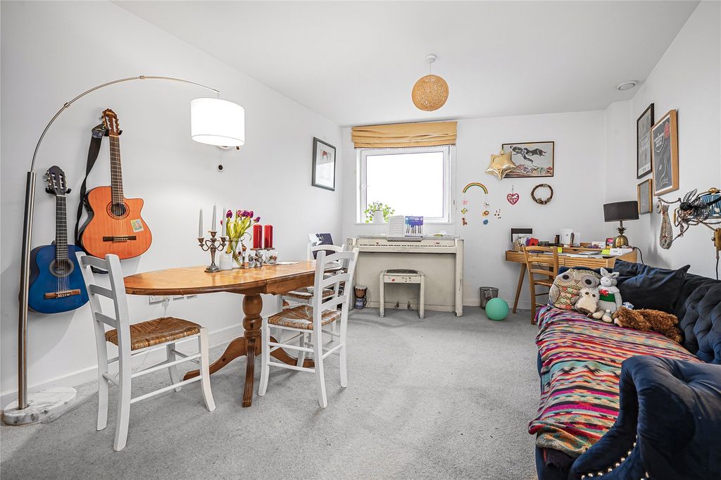 Property photo 2 of 23 Picture No. 03