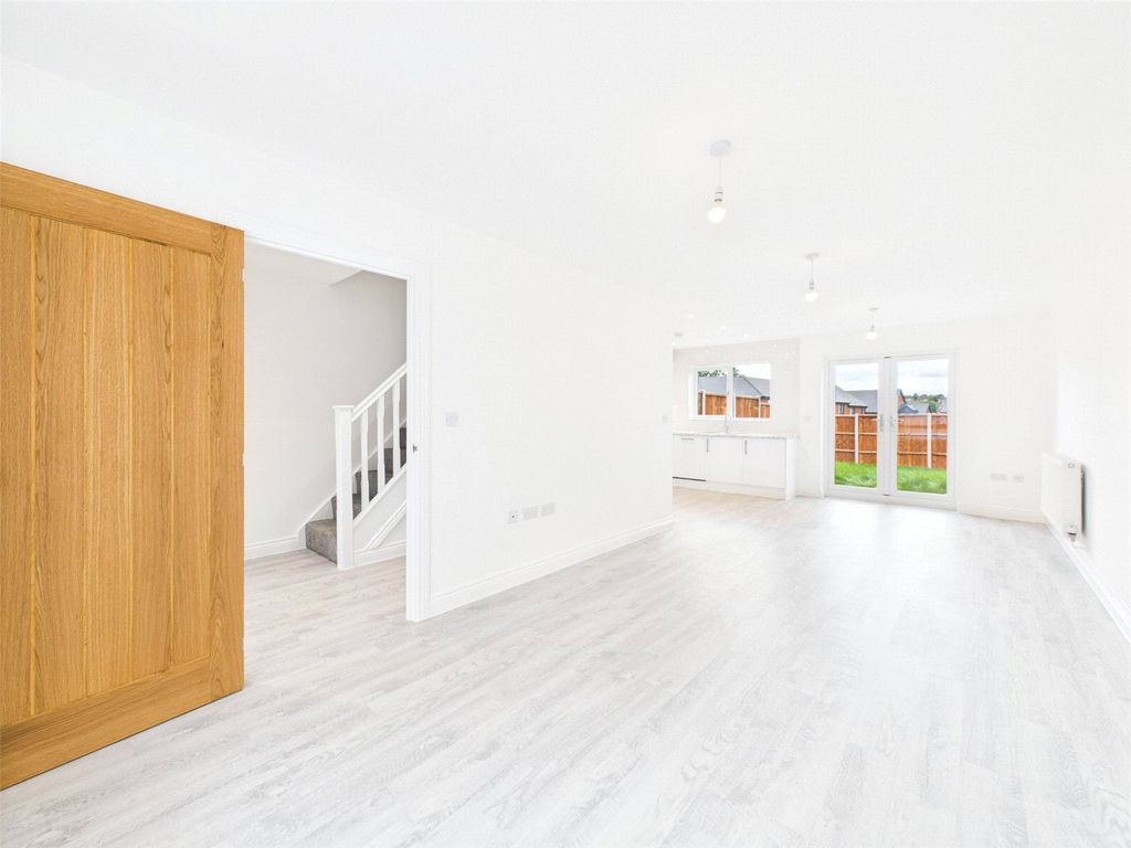 Property photo 3 of 17 Picture No. 29