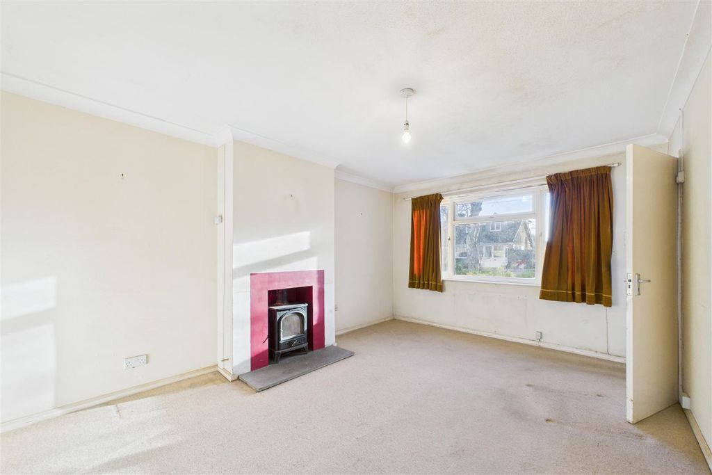 Property photo 2 of 12 Cam01894G0-Pr0251-Still005.Jpg