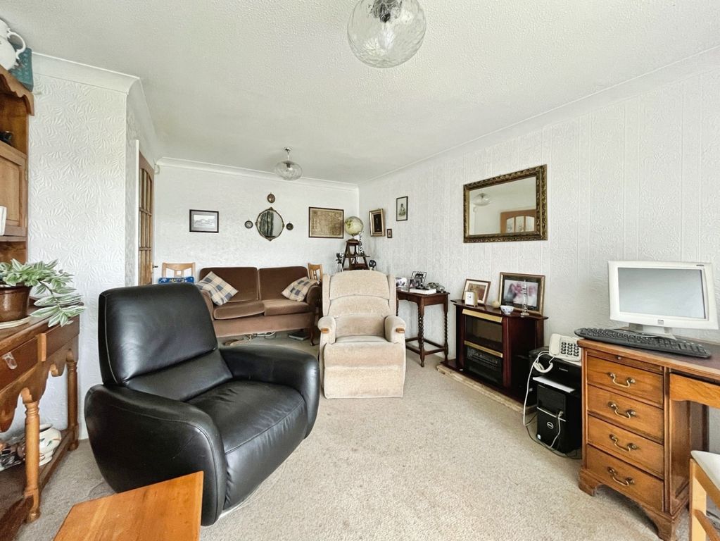 Property photo 2 of 11 4331774