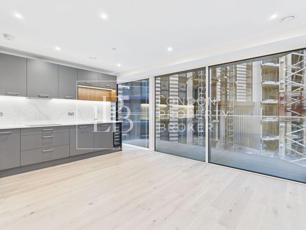 Property photo 3 of 8