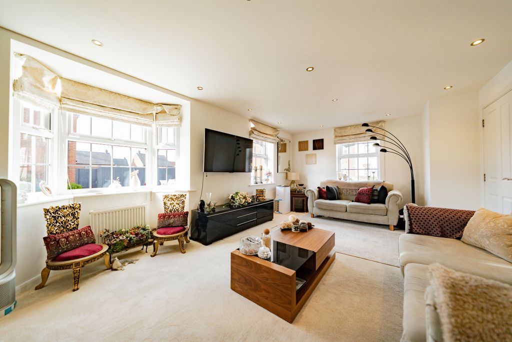 Property photo 2 of 27 Dsc00433