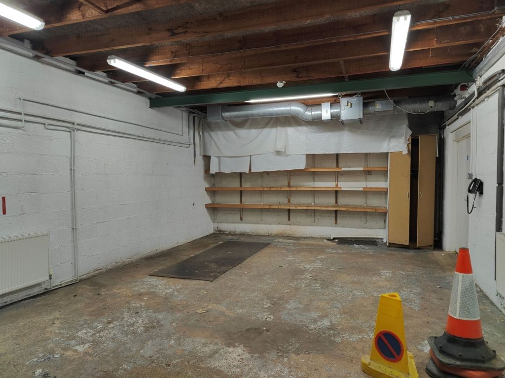 Property photo 2 of 9