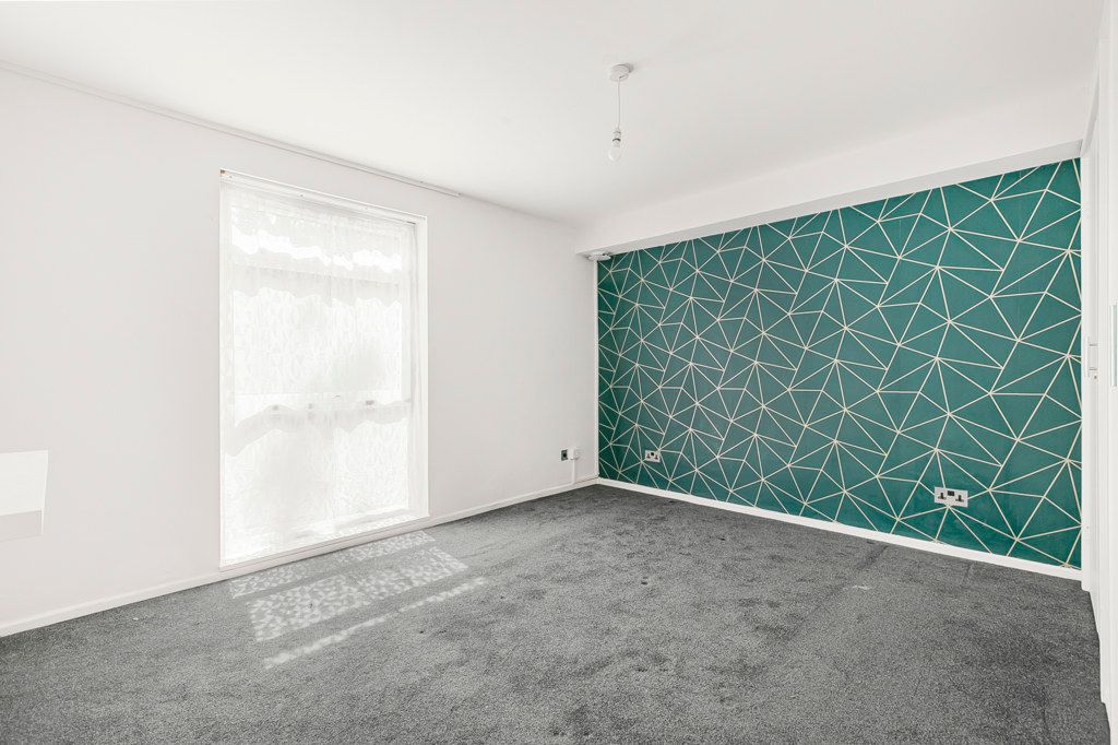 Property photo 3 of 18 Bedroom