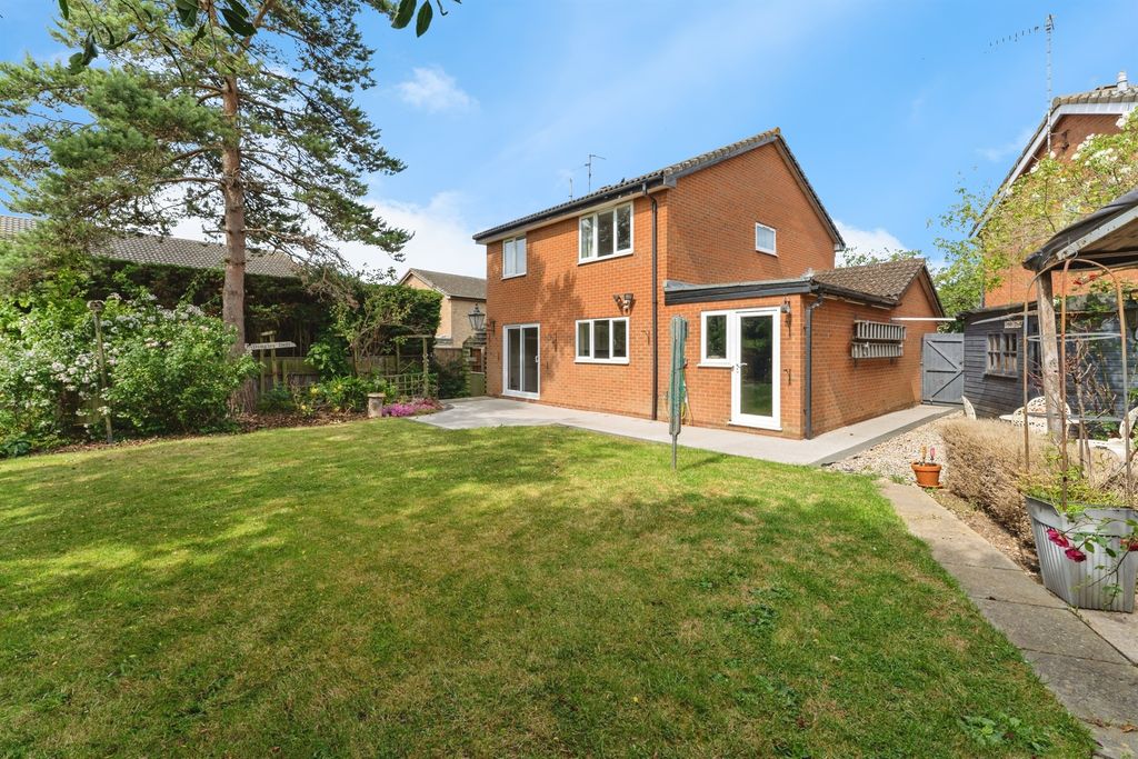 Property photo 2 of 18
