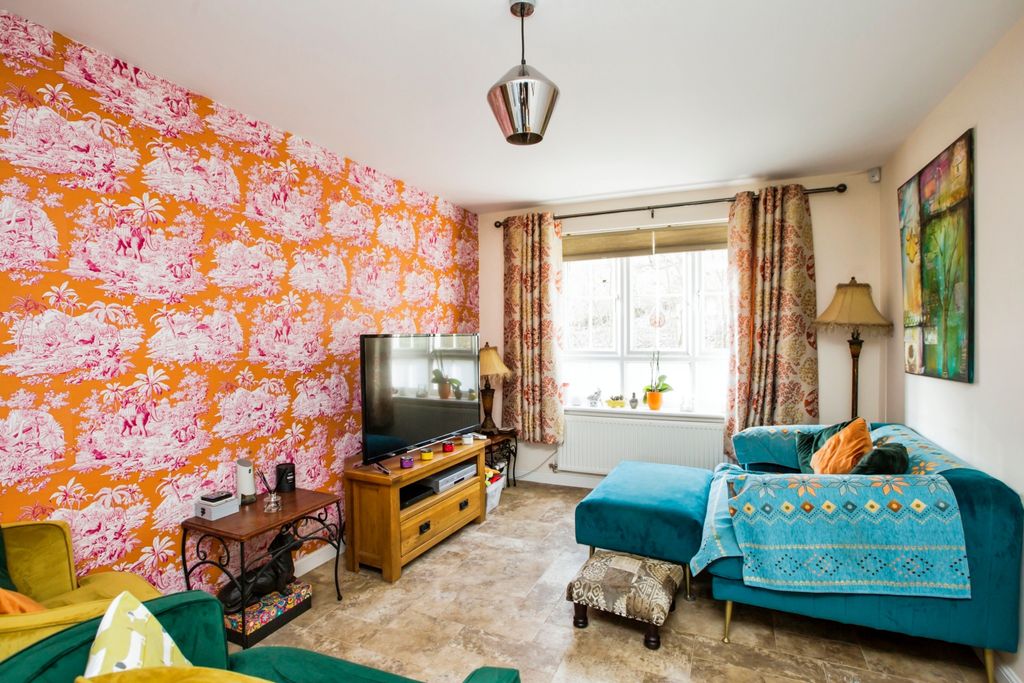 Property photo 2 of 18 Photography