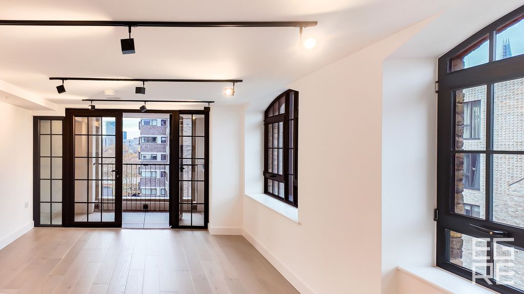 Property photo 3 of 26