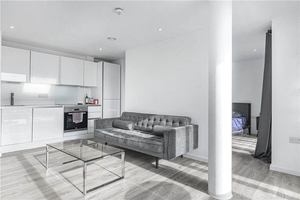 Property photo 2 of 12 Reception/Kitchen