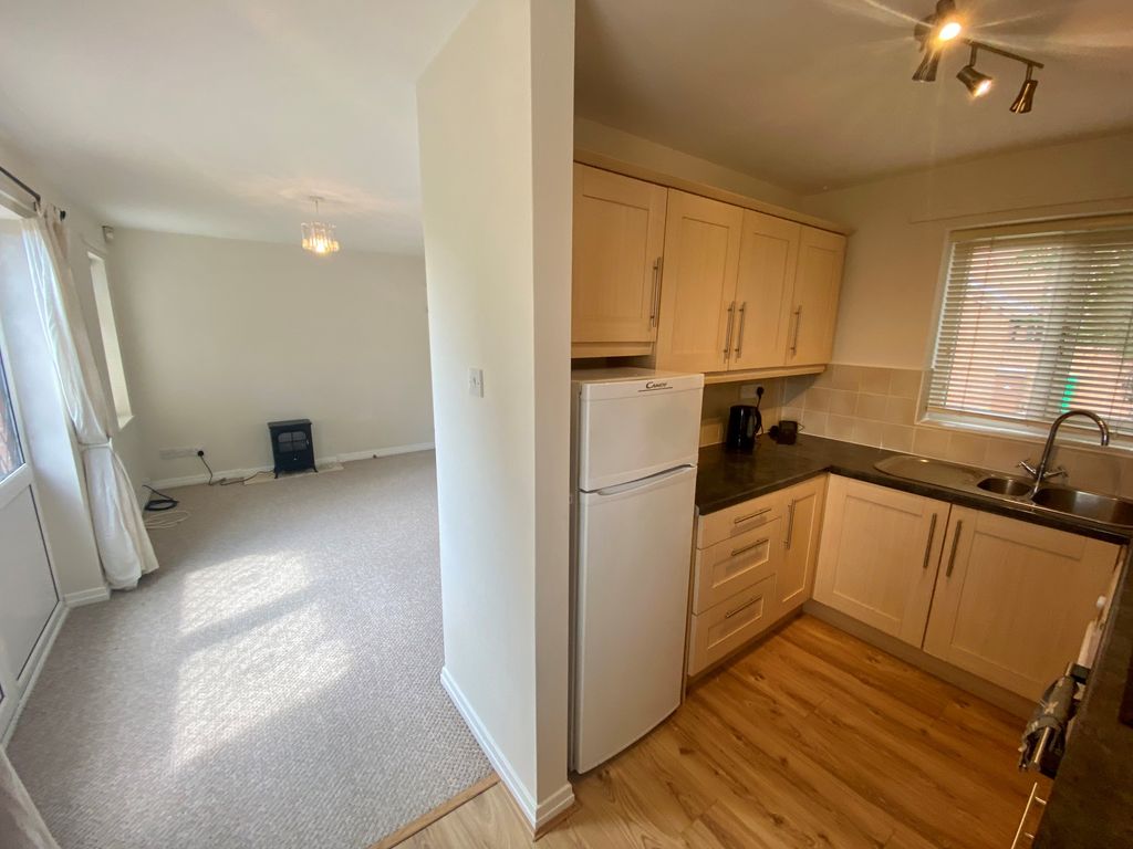 Property photo 3 of 12