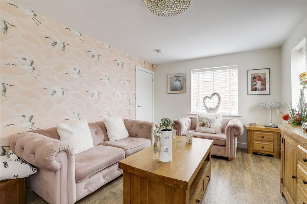 Property photo 3 of 20