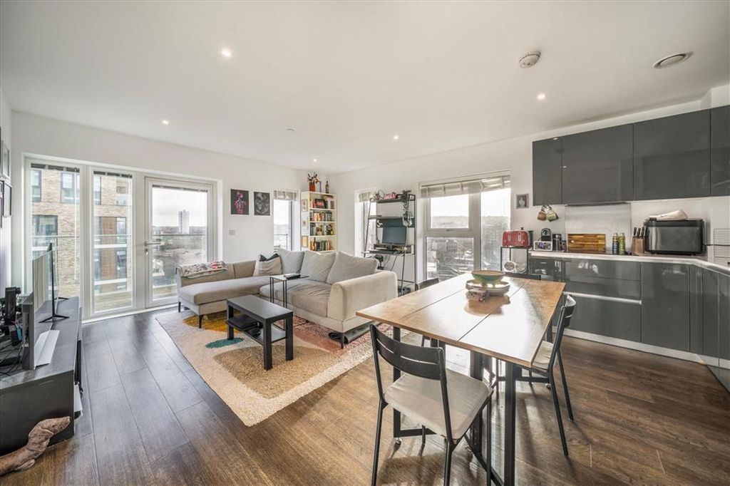 Property photo 2 of 6