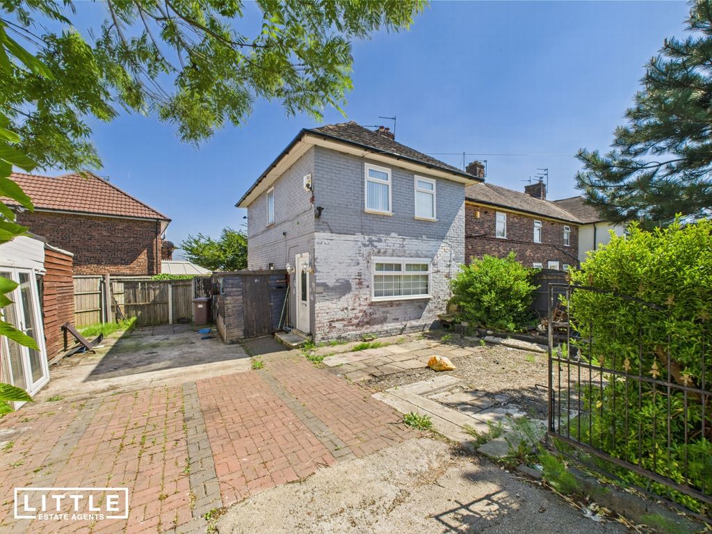 Property photo 1 of 16 Photo 10