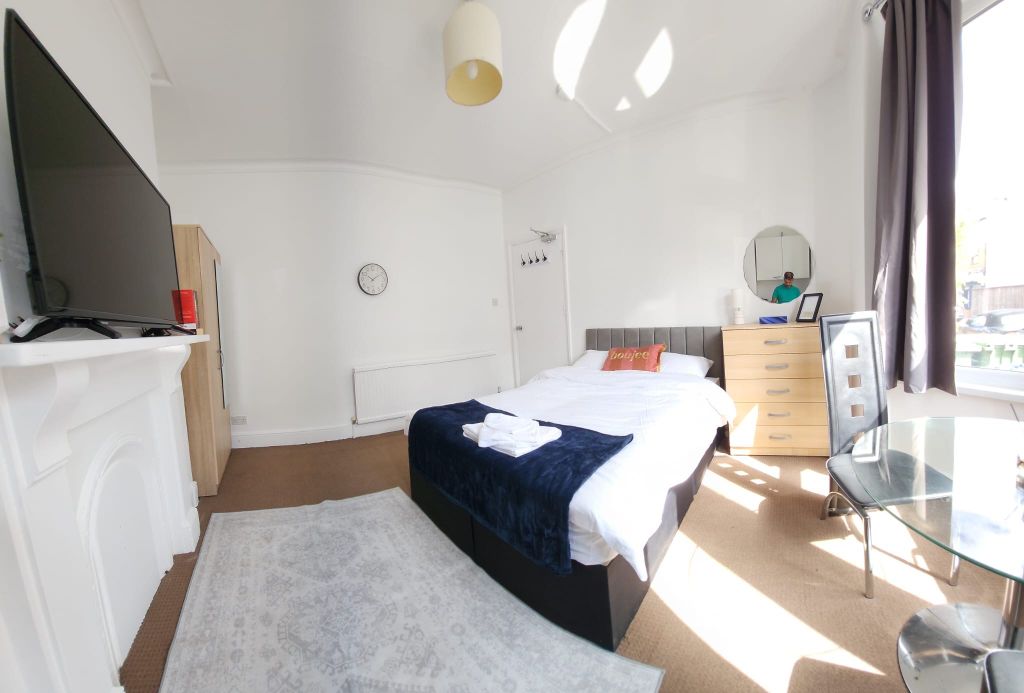 Property photo 2 of 5