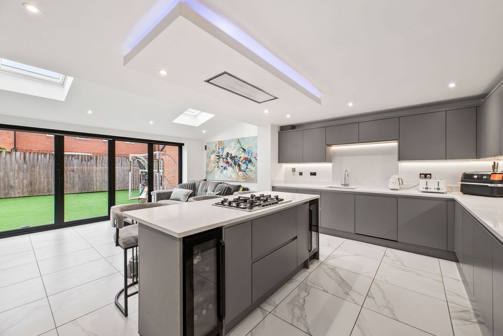 Property photo 3 of 21 Kitchen/Family Room