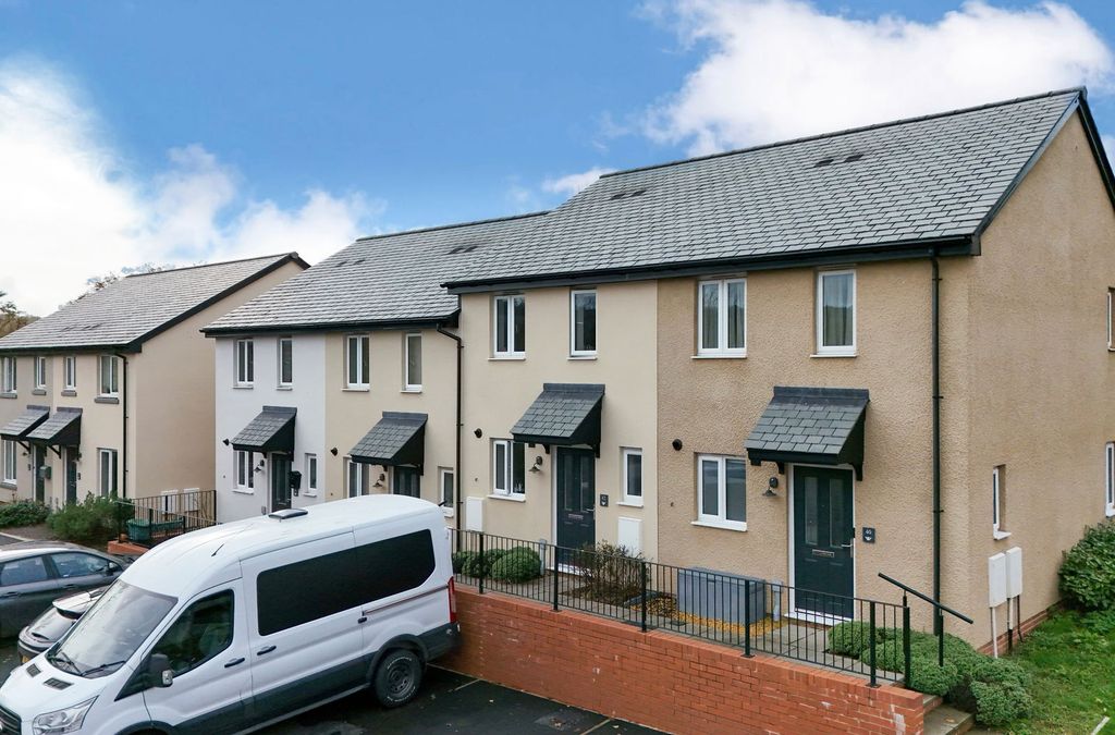 Property photo 1 of 24