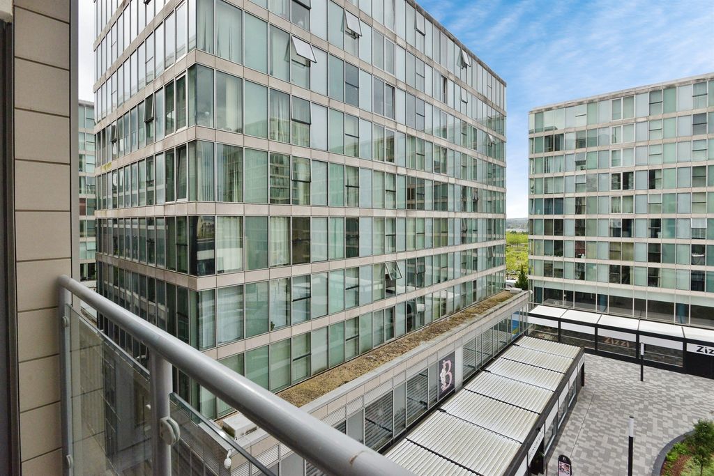 Additional image 11 of 2 bed flat for saleMortimer Square, Milton Keynes MK9