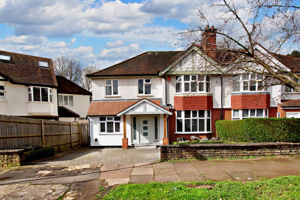 Property photo 1 of 16