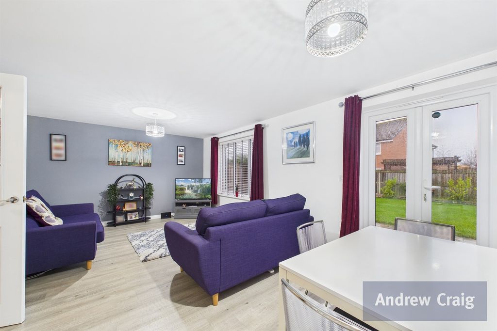 Property photo 2 of 11 Lounge/Diner