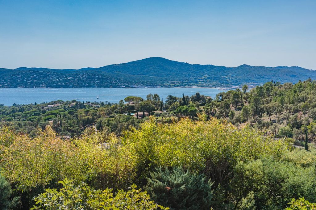 Property photo 2 of 8