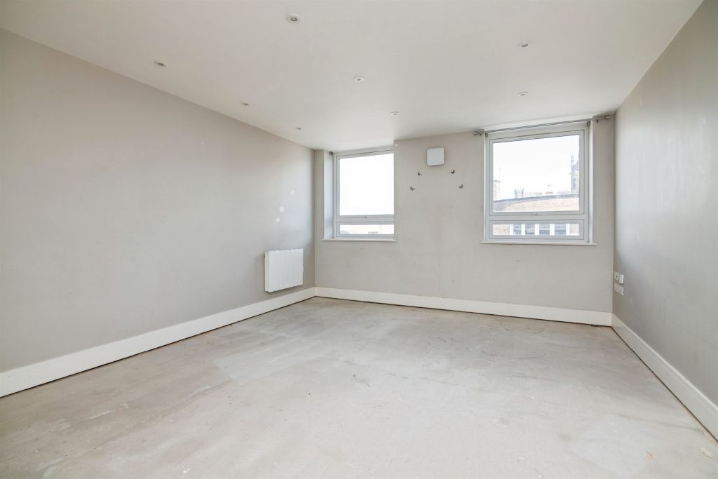 Property photo 3 of 6