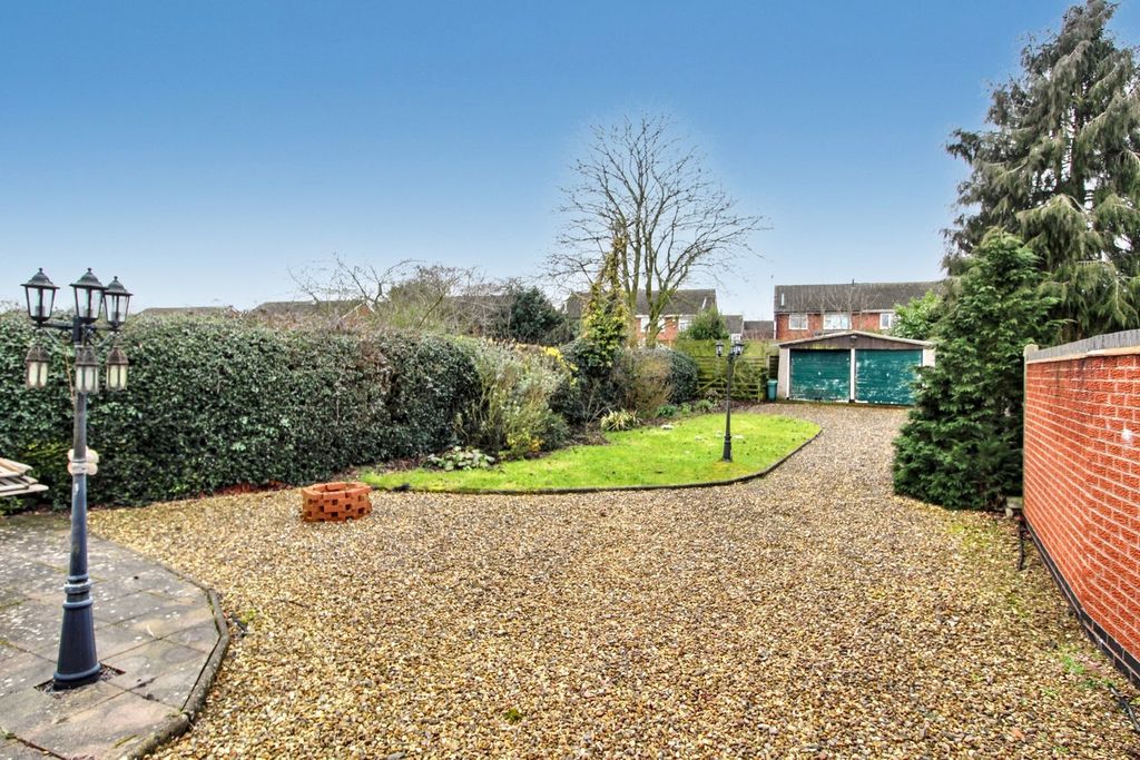 Property photo 2 of 14