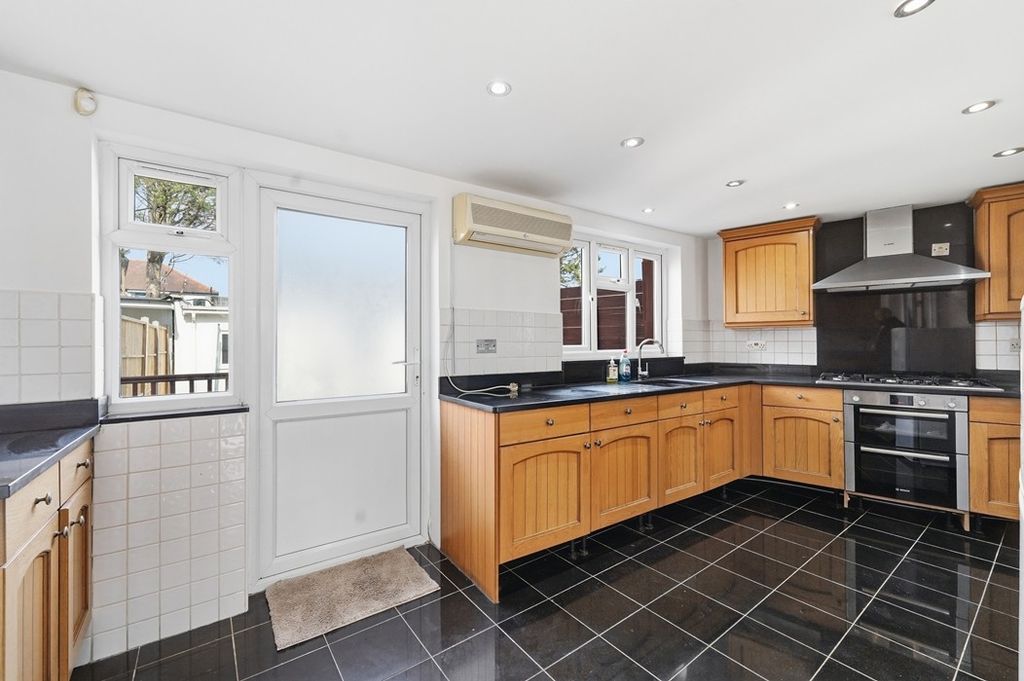 Property photo 3 of 15 Gallery