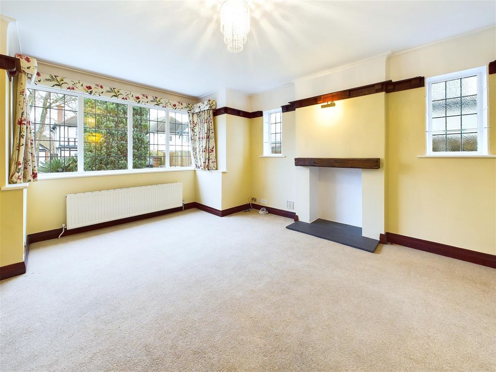 Property photo 2 of 24