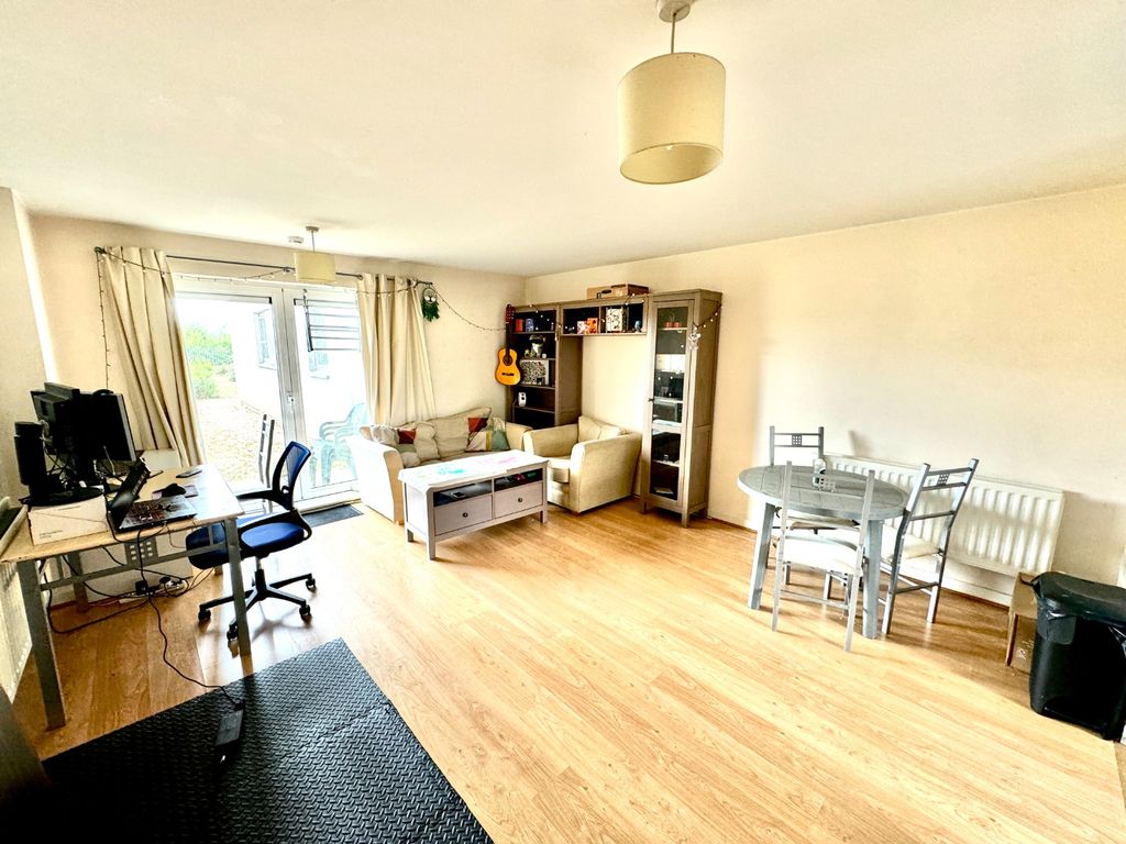 Property photo 3 of 9 281798