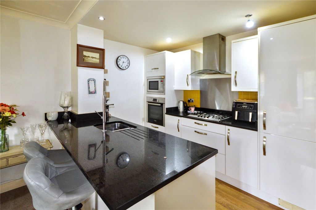 Property photo 3 of 20 Picture No. 16