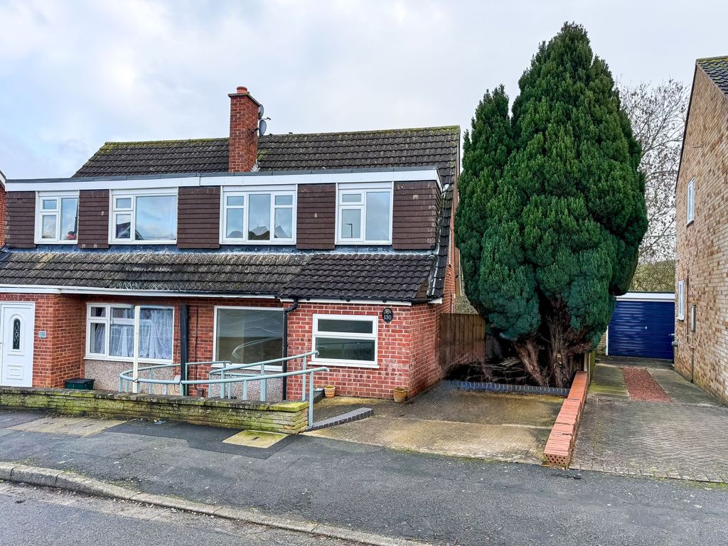 Property photo 2 of 17