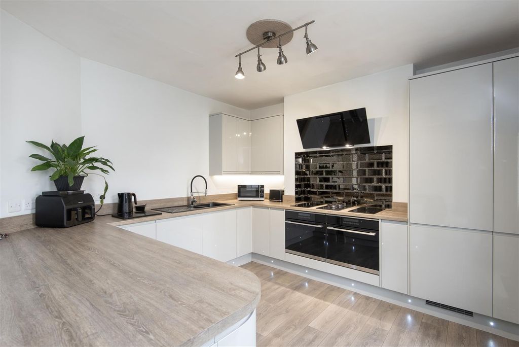 Property photo 2 of 22 Dsc_1746.Jpg