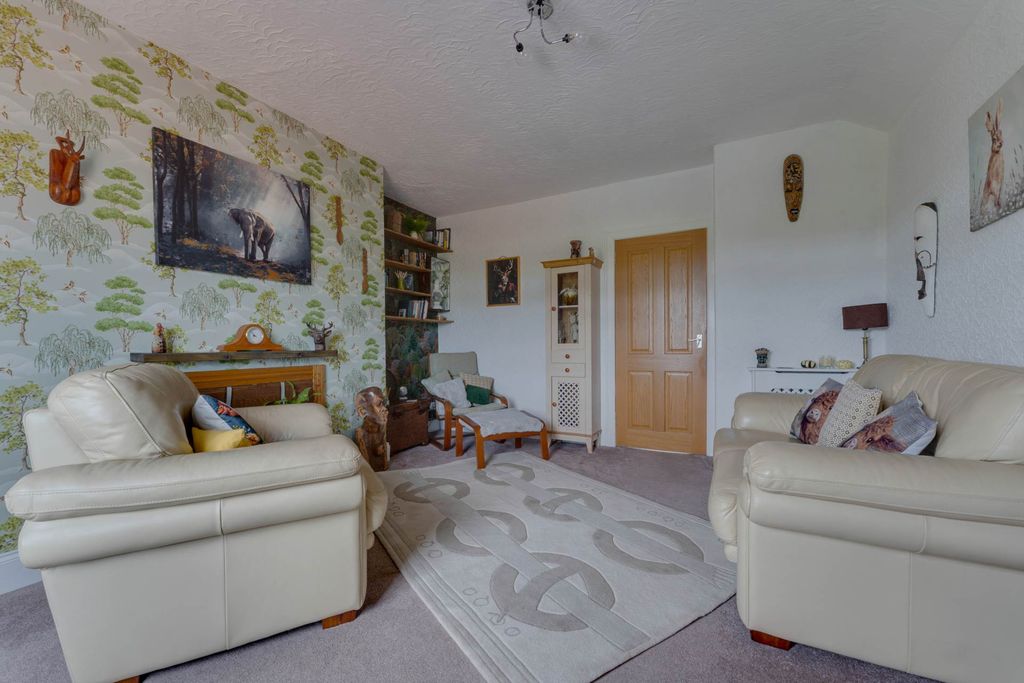 Property photo 3 of 22