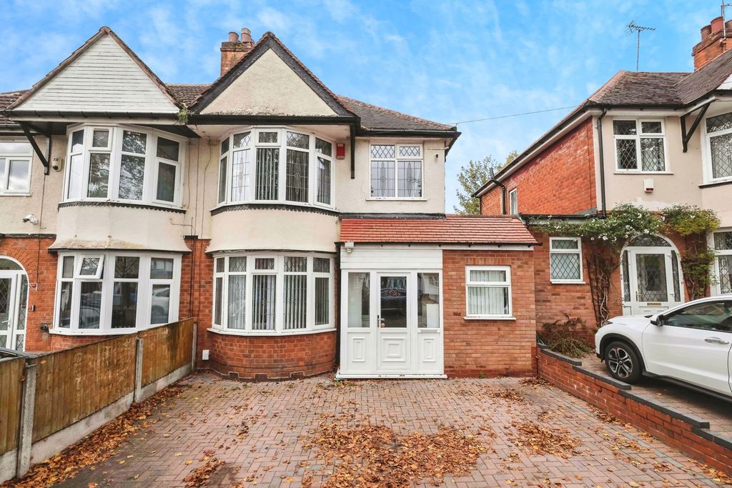 Property photo 1 of 17 Front