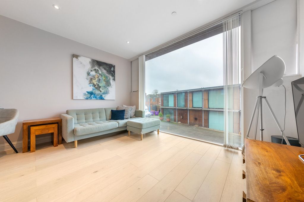 Property photo 1 of 9