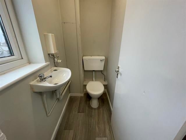 Property photo 2 of 9 Cloakroom/wc