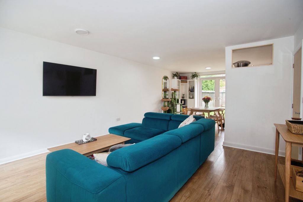 Property photo 3 of 15 Open Plan Living
