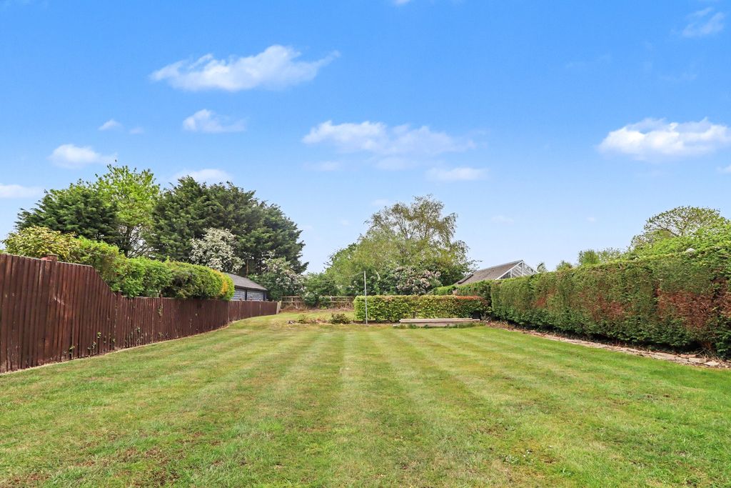 Property photo 2 of 14 4217643