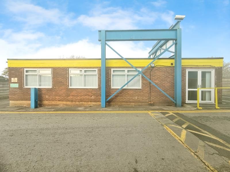 Property photo 2 of 21